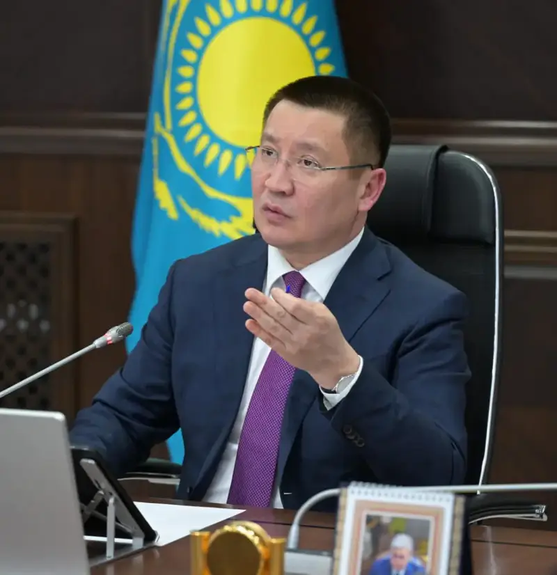 Аким области Асаин Байханов провел совещание по вопросам реализации проектов нового строительства, реконструкций и капитальных ремонтов (2)