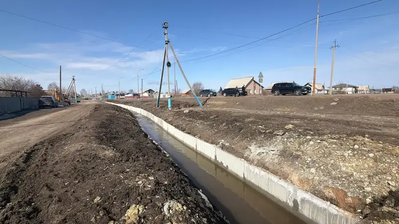 Аким Акмолинской области ознакомился с ходом противопаводковых мероприятий в г. Кокшетау (2)