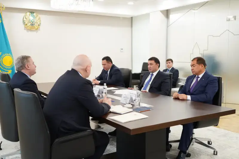 НУРАЛХАН КУШЕРОВ ВСТРЕТИЛСЯ С ПОСЛОМ ГРУЗИИ (2)