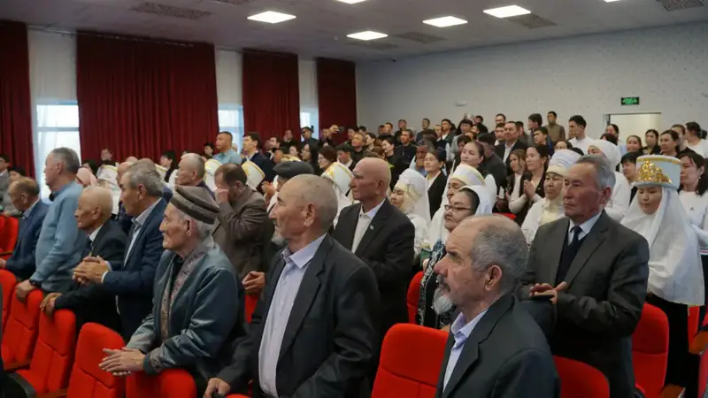 ТУРКЕСТАН: СОВЕТНИК ПРЕЗИДЕНТА МАЛИК ОТАРБАЕВ ВСТРЕТИЛСЯ С ЖИТЕЛЯМИ ОРДАБАСИНСКОГО РАЙОНА (2)