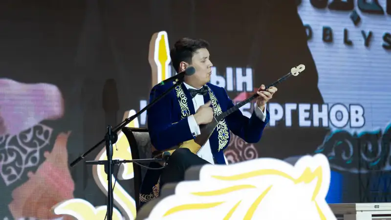 Акыны области Абай прошли в следующий этап республиканского командного айтыса (3)