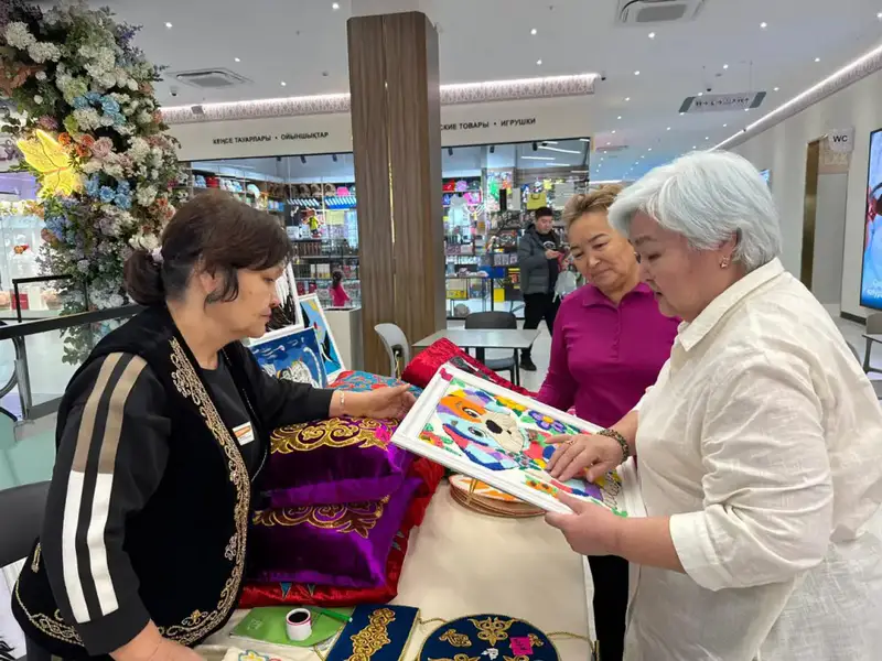 Выставка ремесленниц Центра активного долголетия провели в Астане в честь Наурыза (6)