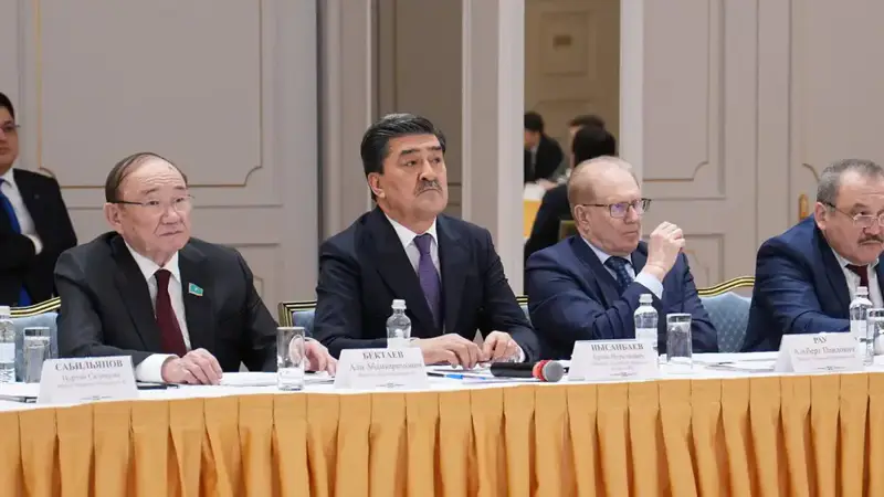 В Казахстане представлена новая модель системы управления отходами (10)