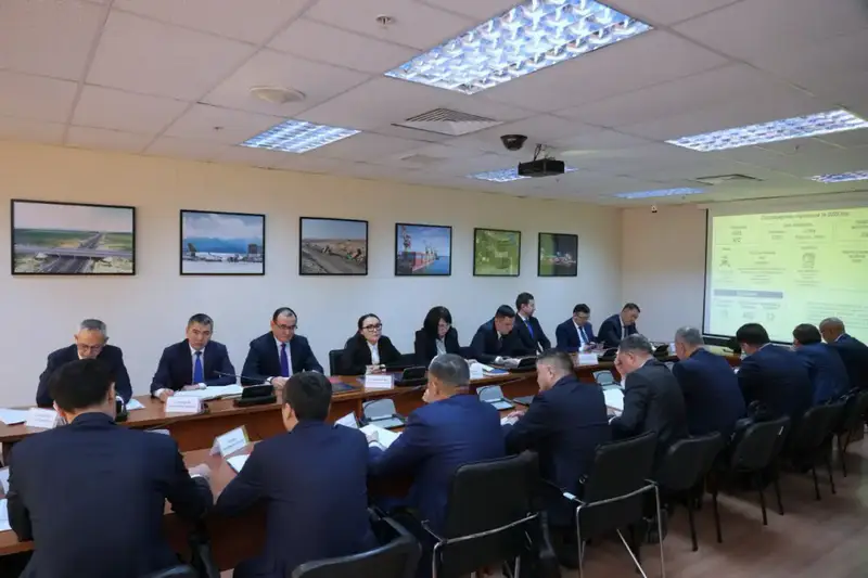 В Астане на заседании коллегии Комитета автомобильного транспорта и транспортного контроля подведены итоги деятельности отрасли за 2025 год (4)