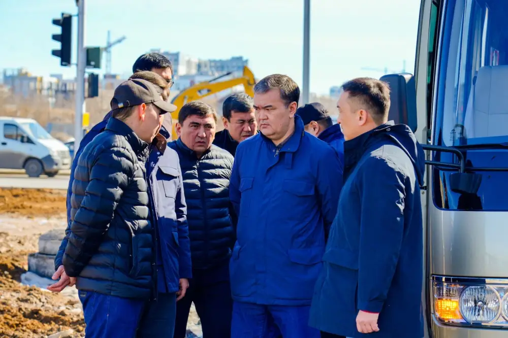 В столице продолжаются масштабные работы по саночистке после зимы (5)