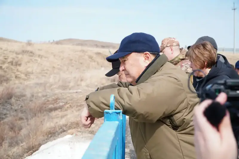 Аким Акмолинской области ознакомился с ходом противопаводковых мероприятий в г. Кокшетау (7)