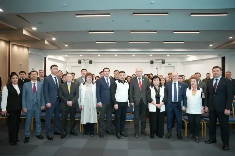 Общенациональная коалиция провела встречу с коллективом Минэнерго по вопросам конституционной реформы (2)