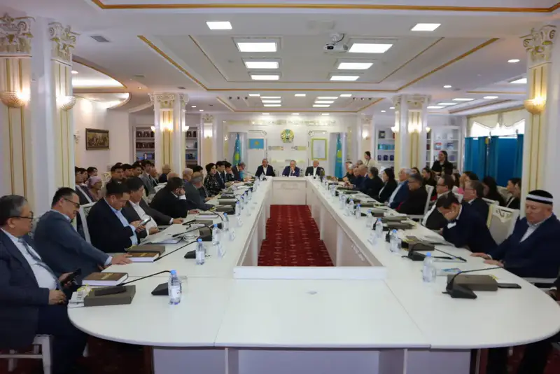 В Астане прошла презентация книги Шархана Казыгула (8)