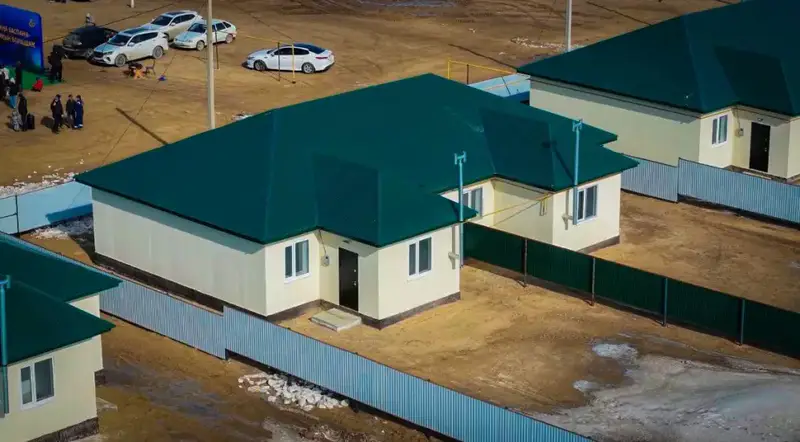 В Актюбинской области 30 семей получили ключи от новых домов (10)
