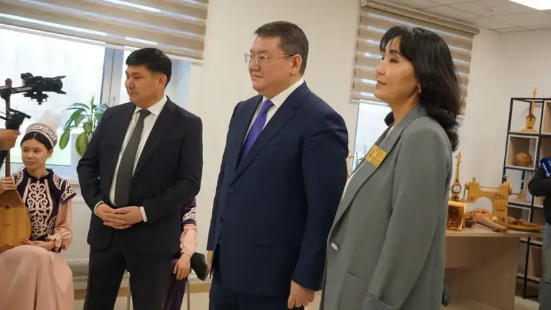 ТУРКЕСТАН: СОВЕТНИК ПРЕЗИДЕНТА МАЛИК ОТАРБАЕВ ВСТРЕТИЛСЯ С ЖИТЕЛЯМИ ОРДАБАСИНСКОГО РАЙОНА (9)