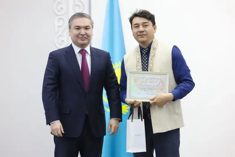 В Министерстве промышленности и строительства отметили Наурыз: Ерсайын Нагаспаев поздравил коллектив (4)