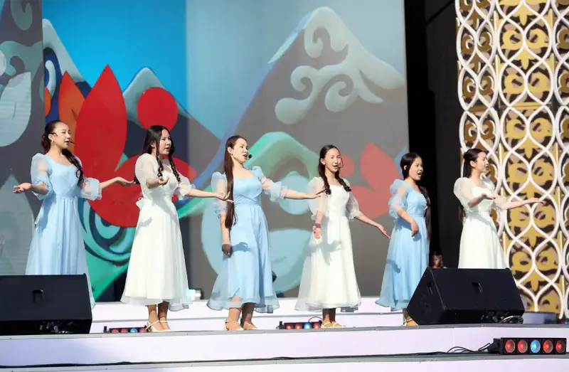 Молодые таланты выступили в Алматы в дни празднования Наурыза (2)