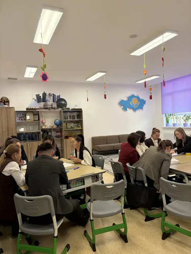 В Астане проходит семинар-совещание по вопросам психолого-педагогической поддержки детей с особыми образовательными потребностями (3)