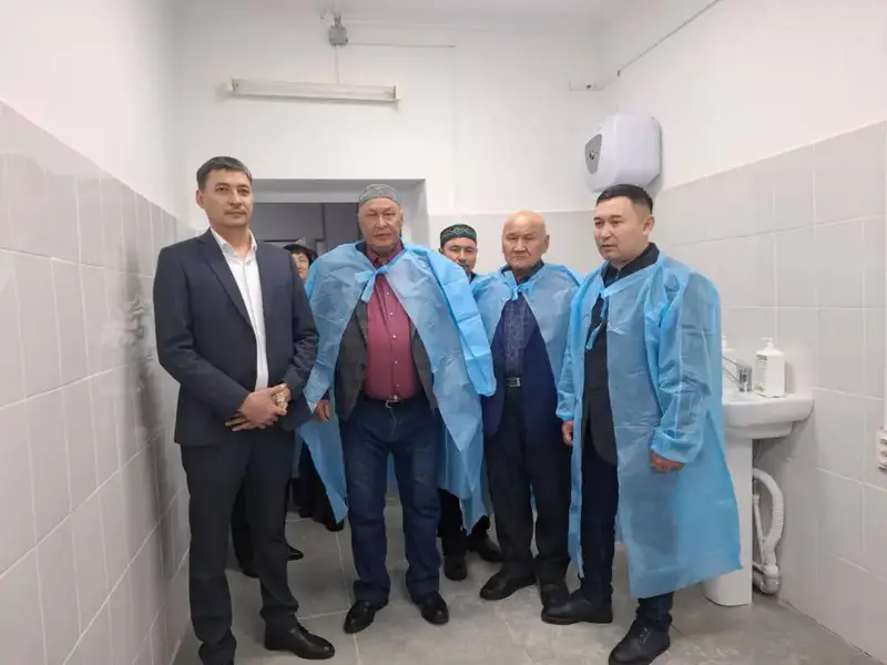 В Курчумском районе капитально отремонтировали районную больницу (6)