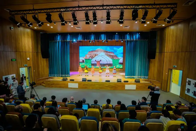 Традиции и современные технологии объединили на концерте в честь Наурыза в Астане (8)