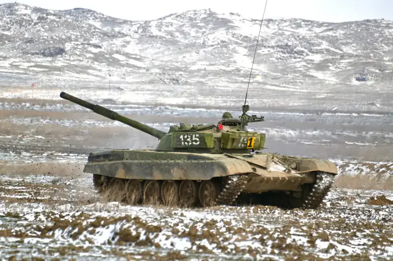 В Гвардейском гарнизоне прошли штатные стрельбы танковых подразделений (4)