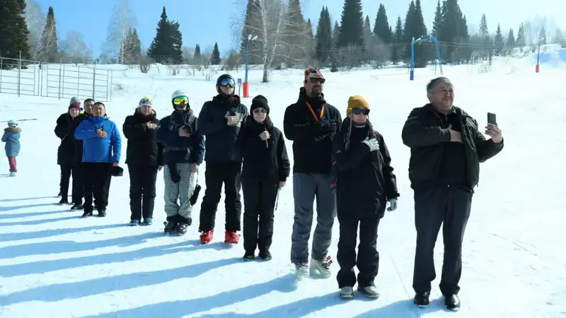 В ВКО стартовали чемпионат и молодежное первенство РК по сноуборду (2)