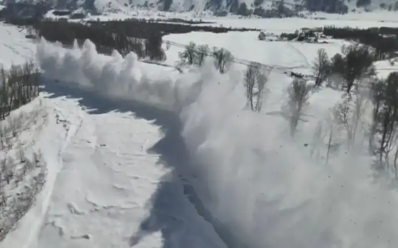 На реках ВКО проводятся профилактические противопаводковые меры (5)