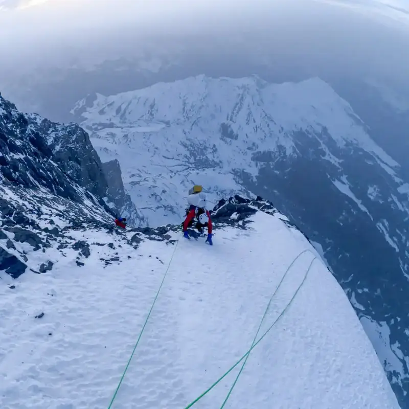 Впервые в истории: казахстанские альпинисты прошли «Стену смерти» — северную стену Эйгера в Альпах (3)