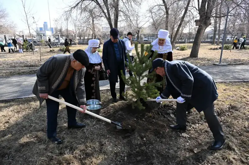 «Жаңару күні»: в Жетісу очистили родник и посадили тысячи деревьев (8)