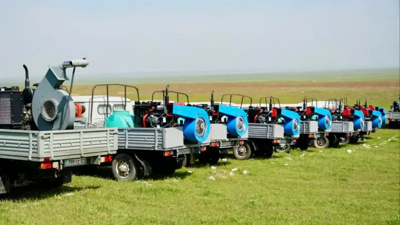 В ТУРКЕСТАНСКОЙ ОБЛАСТИ ОБСУДИЛИ КООРДИНАЦИЮ МЕР ПО БОРЬБЕ С САРАНЧОЙ (3)