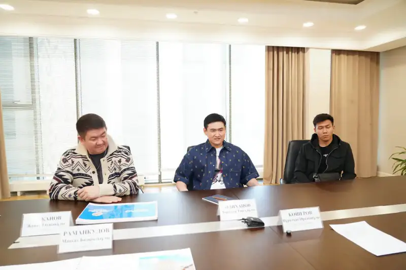 НУРАЛХАН КУШЕРОВ ПРИНЯЛ ПРОДЮСЕРА ЖАНАТА МУКАНОВА И ПЕВЦА ТОРЕГАЛИ ТОРЕАЛИ (4)