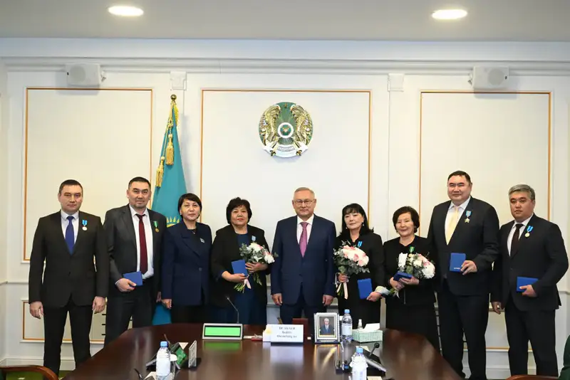 Ряд жителей области Жетісу награждены государственными наградами (9)