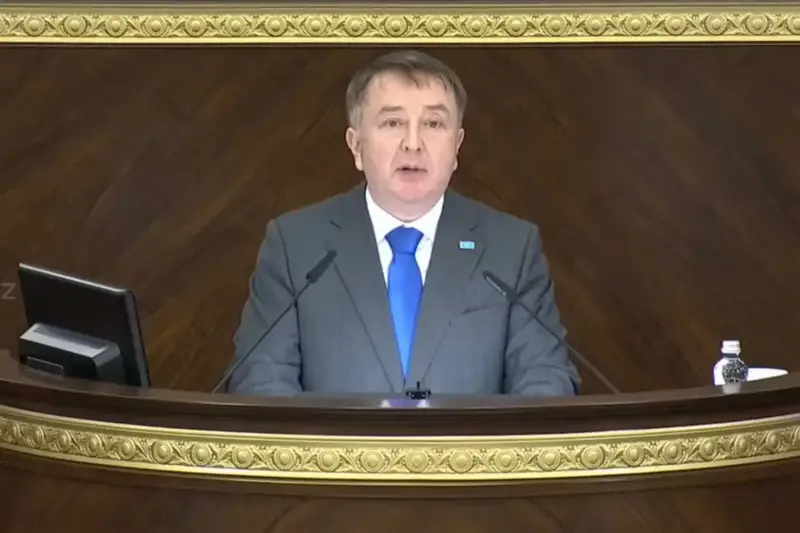 Министр юстиции Республики Казахстан Ерлан Сарсембаев принял участие в пленарном заседании Мажилиса Парламента Республики Казахстан (3)