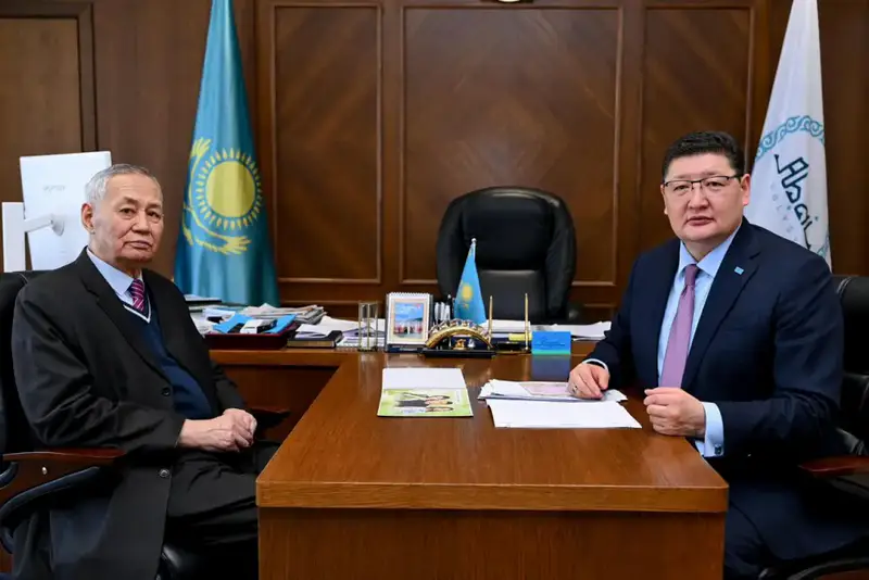 Аким области встретился с абаеведом Арапом Еспенбетовым (3)