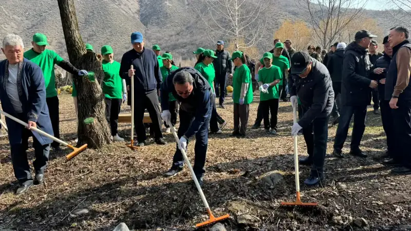 В Алматинской области 1500 человек приняли участие в акции «Мөлдір бұлақ» (4)