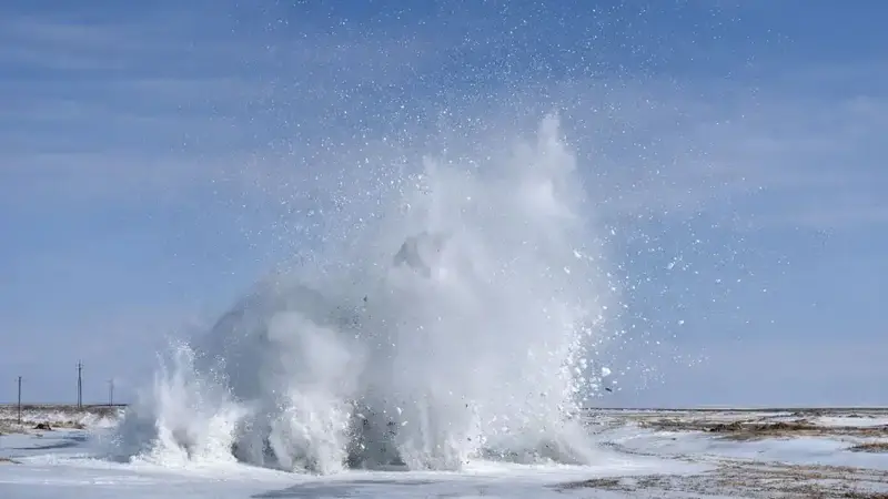 На реках Карагандинской области начались взрывные работы (3)