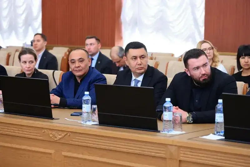 Ермаганбет Булекпаев обсудил проблемные вопросы с карагандинскими предпринимателями (7)