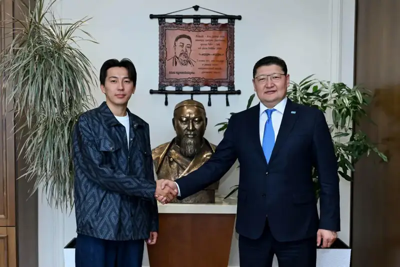 Аким области встретился с travel-блогером Дастаном Мухамедрахымом (3)