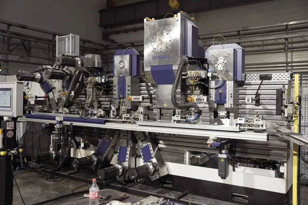 Эволюция станочного парка: как современные ЧПУ-станки увеличивают точность деталей и снижают количество брака (8)