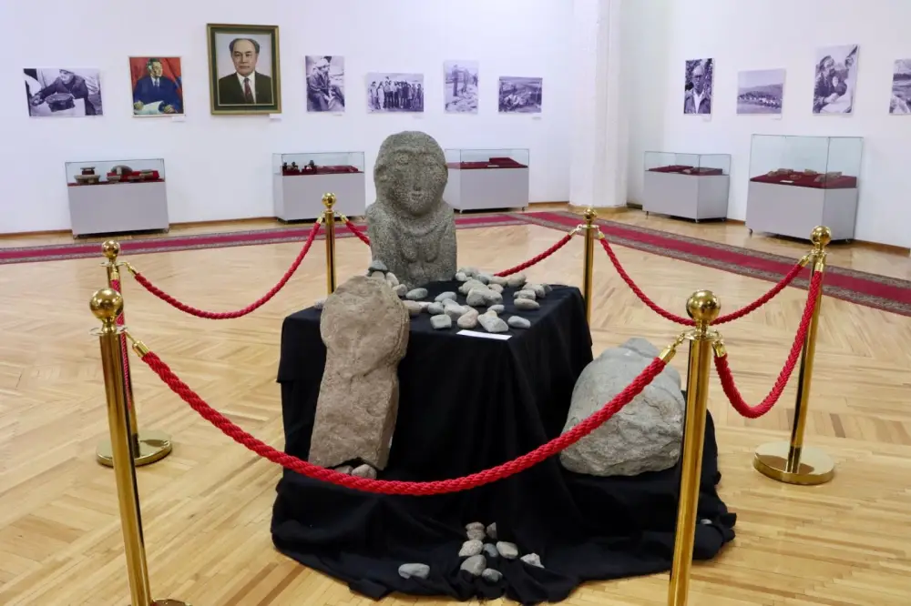 В Национальном центральном музее прошла выставка «Өткеннің өнегесі – бүгіннің белесі» (8)