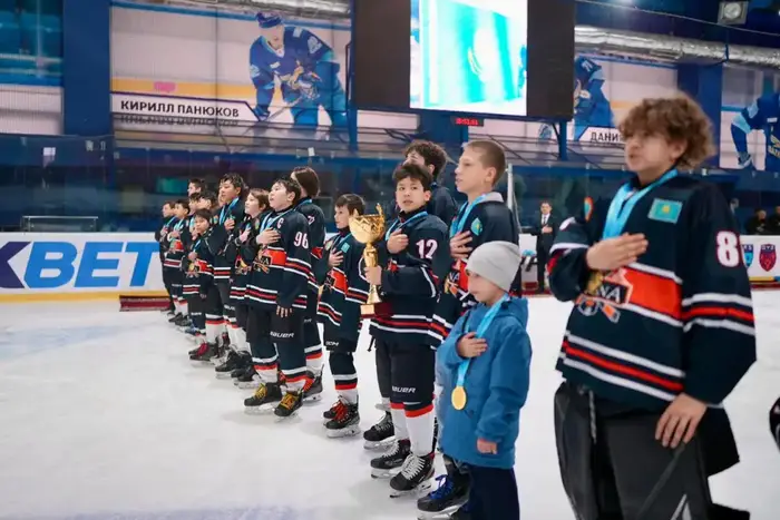 Юные хоккеисты Астаны выиграли чемпионат Казахстана (5)