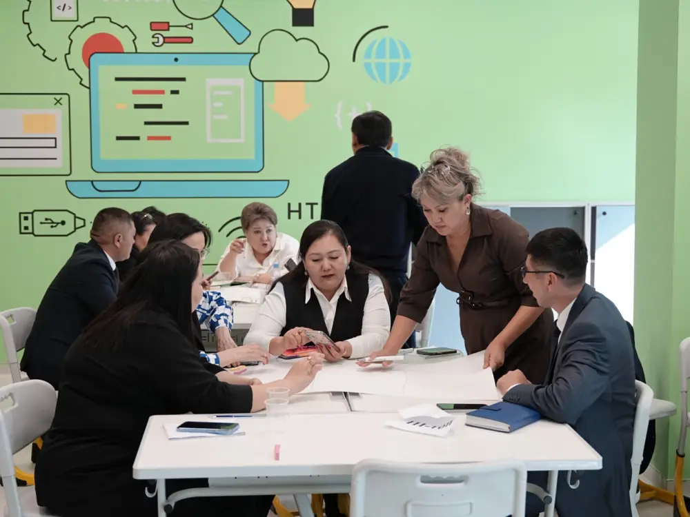 Директора школ «Келешек мектептері» разработали дорожные карты по внедрению STEM образования (5)