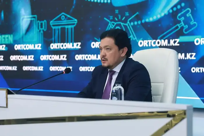 Вице-министр юстиции Республики Казахстан Бекболат Молдабеков провёл брифинг для представителей средств массовой информации в Службе центральных коммуникаций при Президенте (3)