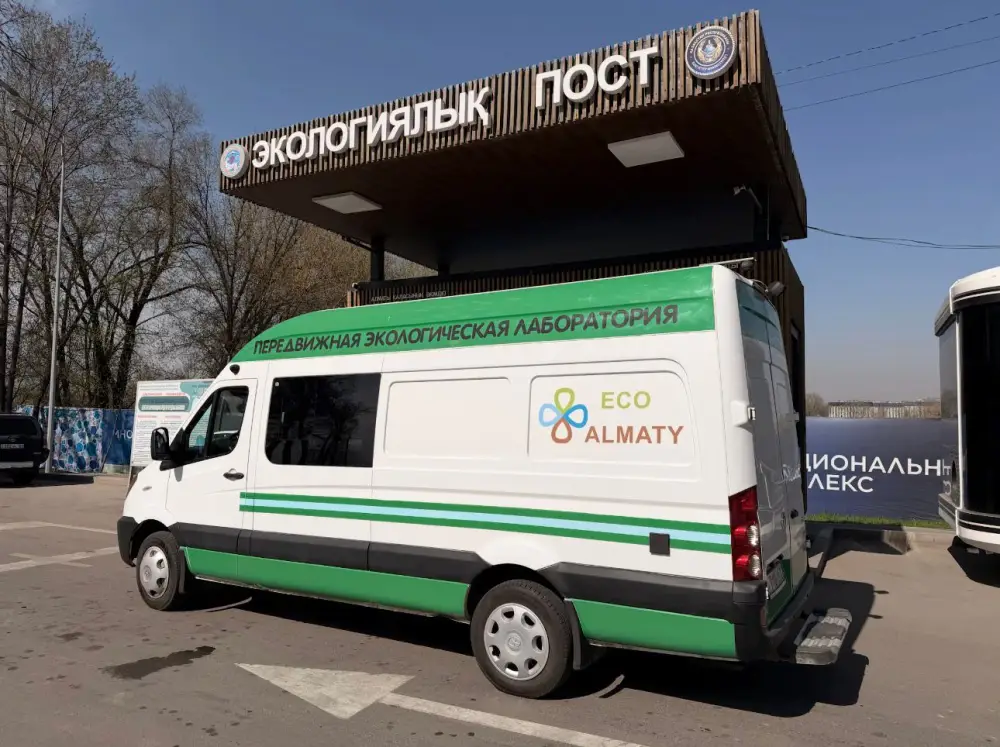 В Алматы в ходе проверки автотранспорта выявлены превышения по выбросам (3)