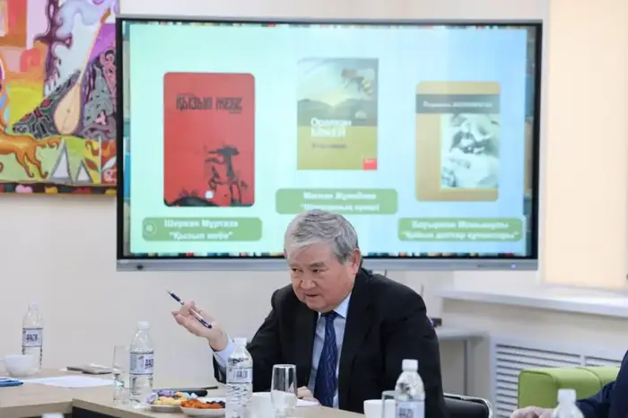 Состоялось заседание рабочей группы по обновлению книжного фонда библиотек столицы (2)