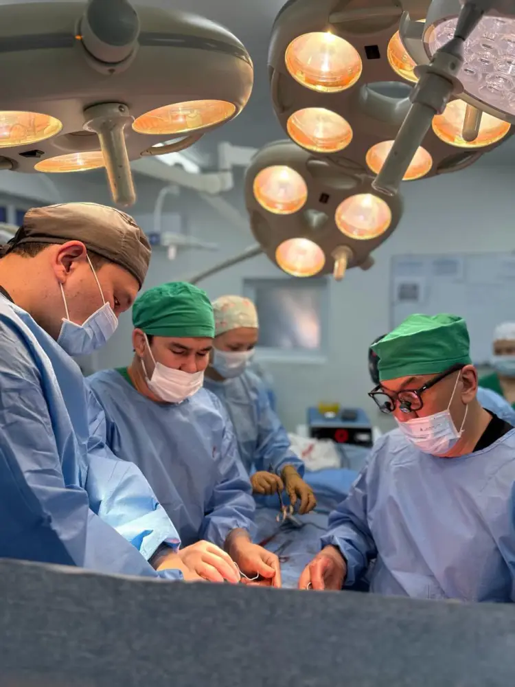 В ТУРКЕСТАНСКОЙ ОБЛАСТИ УСПЕШНО ПРОВЕДЕНА ОЧЕРЕДНАЯ ТРАНСПЛАНТАЦИЯ ПЕЧЕНИ (2)