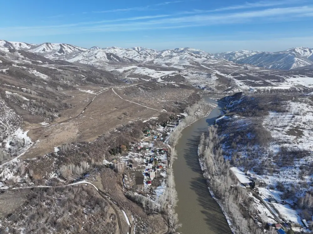 В ВКО провели аэровизуальное обследование паводковой обстановки (7)