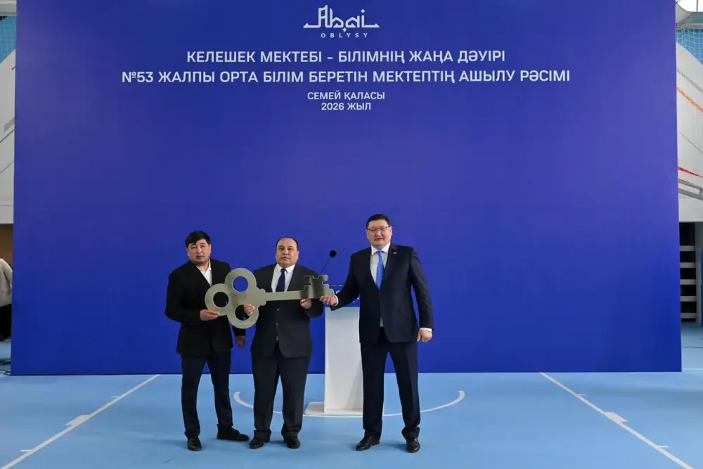 В Семее открылась новая школа на 300 мест (4)