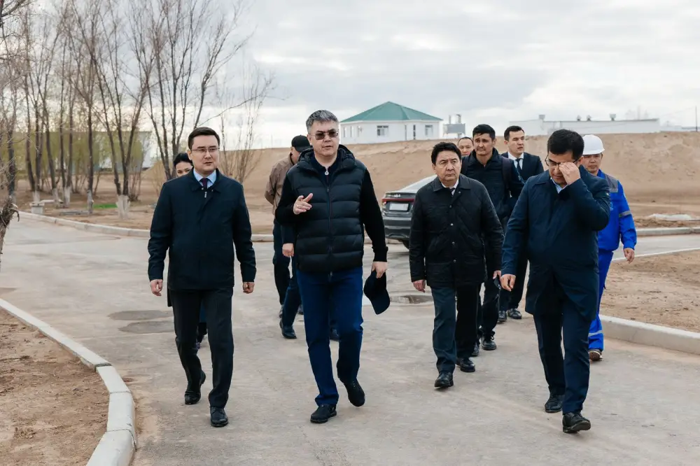 Аким области ознакомился с работой фильтровальной станции №5 в селе Береке (3)