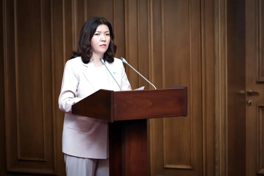 В Министерстве просвещения состоялось обсуждение новой Конституции (10)