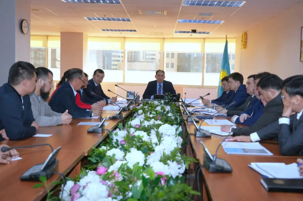 В Министерстве транспорта РК обсудили ход модернизации железнодорожных вокзалов в Жамбылской области (5)