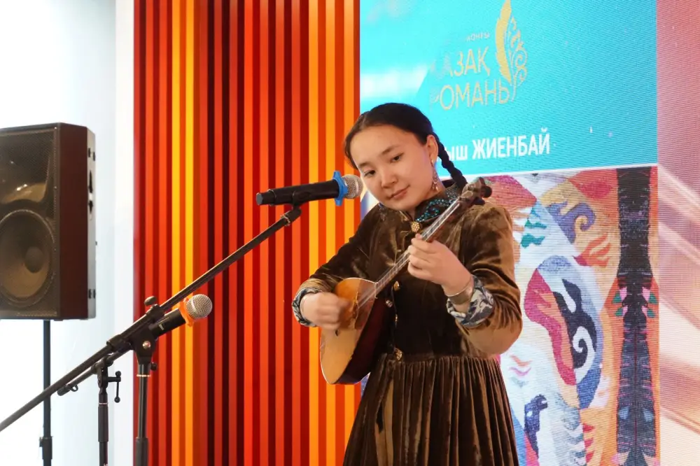 В Алматы наградили авторов современного казахского романа (3)