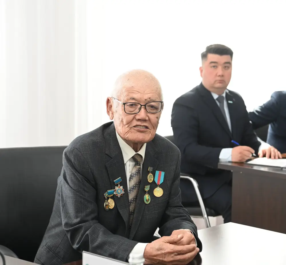 Глава региона провел прием граждан по личным вопросам (2)