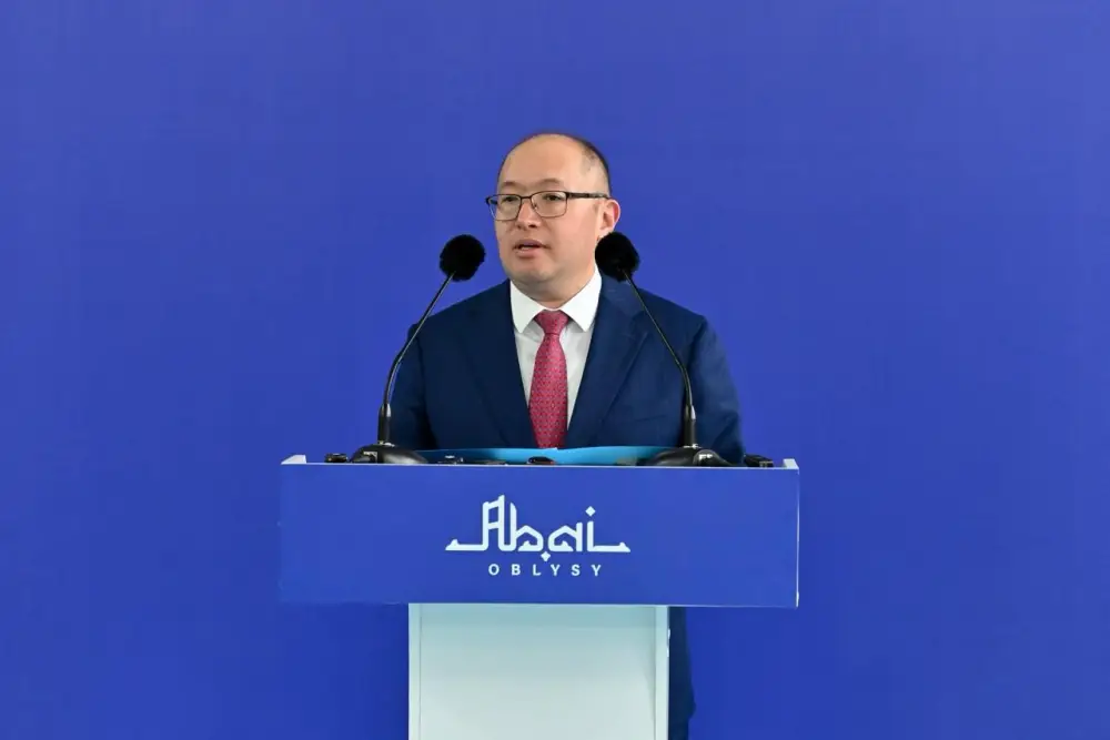 В Семее открылась новая школа на 300 мест (5)