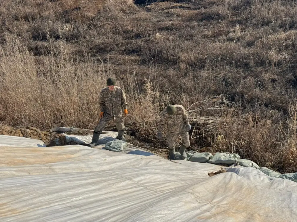 В паводкоопасных регионах страны продолжаются превентивные работы (8)